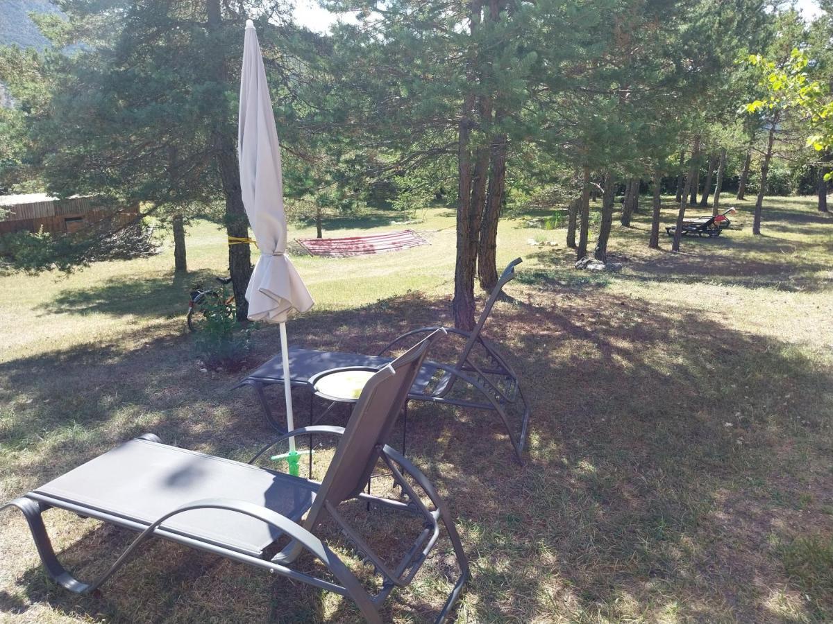 Saint-Auban  Petit Studio Dans La Prairie מראה חיצוני תמונה