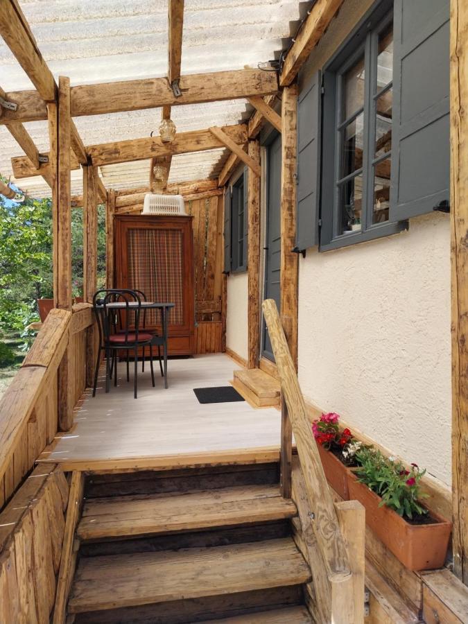 Saint-Auban  Petit Studio Dans La Prairie מראה חיצוני תמונה
